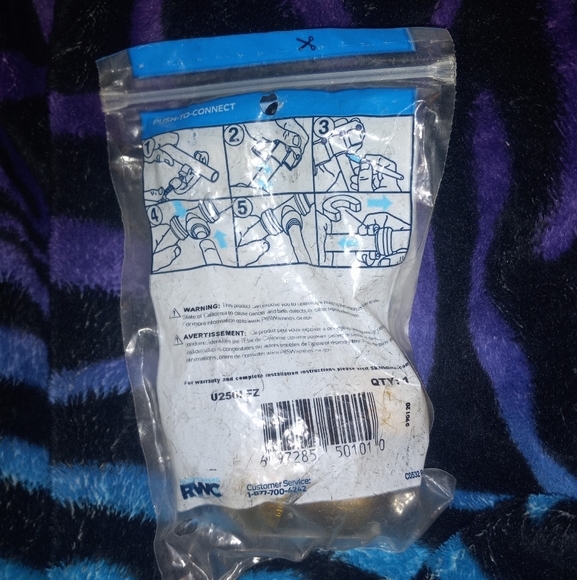 LAST CHANCE SALE ONLY $8 SharkBite 3/4-in Push-to-Connect 90-Degree Elbow - Picture 2 of 5